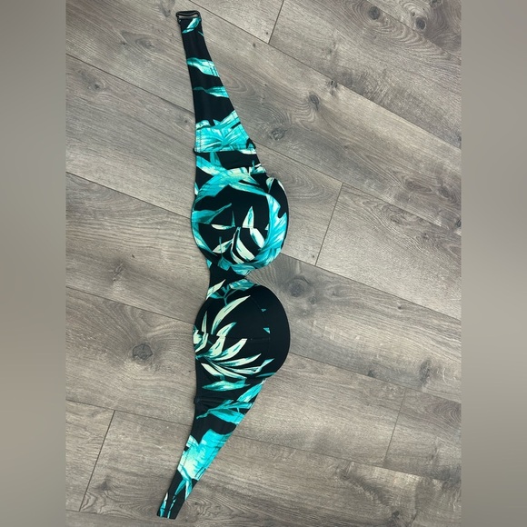 Tropical Women's Strapless Bathing Suit Top - Picture 2 of 3